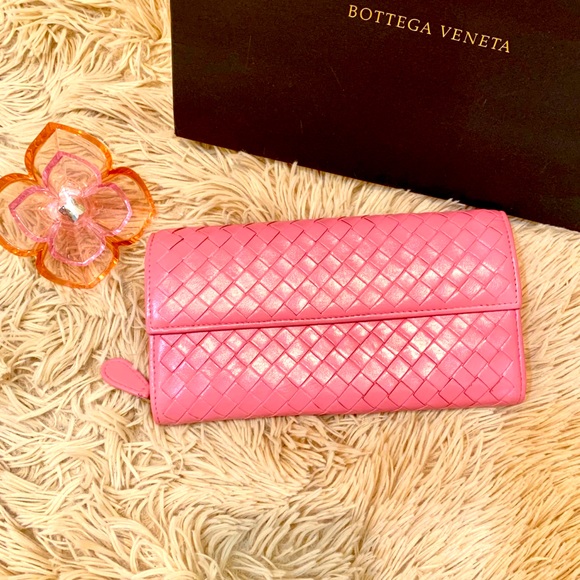Bottega Veneta Handbags - 💜Bottega Veneta Authentic Wallet 💜